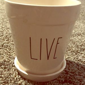 RAE DUNN LIVE Planter